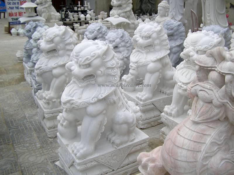 marble foodog statues