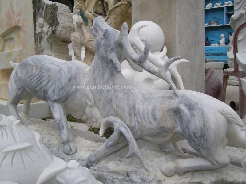 elk bulls fighting statue